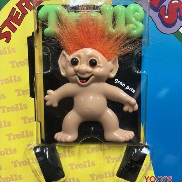 Vintage Trolls Cassette Player Gran Prix Collectible NEW - Picture 2 of 6
